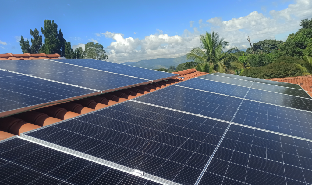 Energia solar Construindo uma Vida Autossustentável no Campo 8